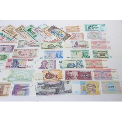 100 - A large quantity of foreign bank notes including Brazil, Lagos, Nepal, China, Croatia, Peru, Spain a... 