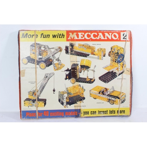 187 - A vintage Mecano Super Junior building set in original box.