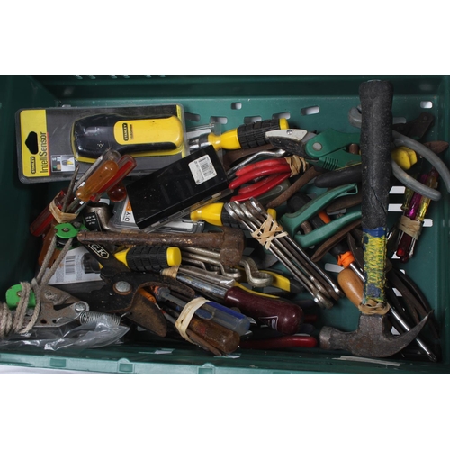 238 - A cased Teknix tool kit and a large lot of other tools.