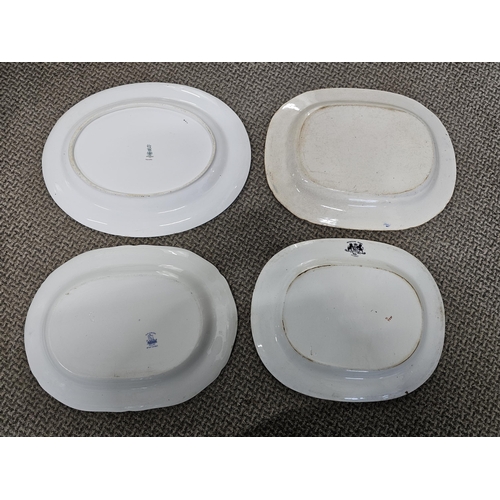 488 - A collection of 4 decorative platters.