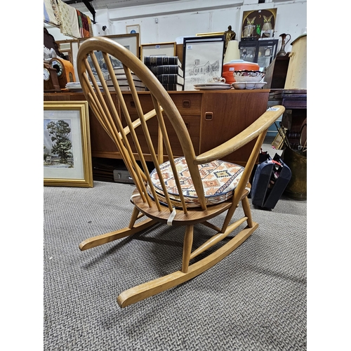 500 - A stunning Mid Century Ercol 'Blonde' rocking chair.