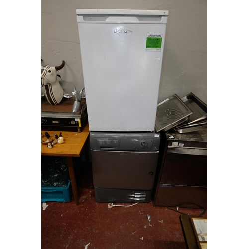 72 - An LEC under counter fridge  82x54x56 cm and a Hotpoint washing machine (untested)87x59x56cm.