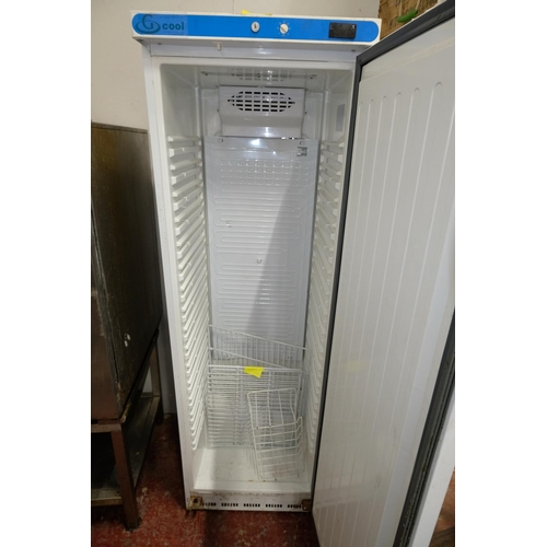 76 - A commercial freezer. (untested)186x60 cm