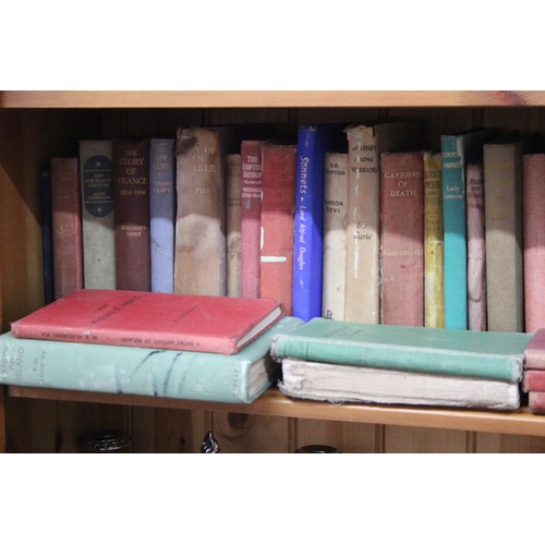 516 - A large collection of antique and vintage books.