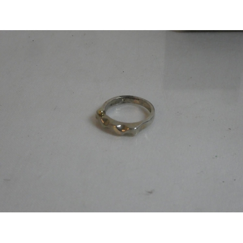 211 - A Sterling Silver ring.