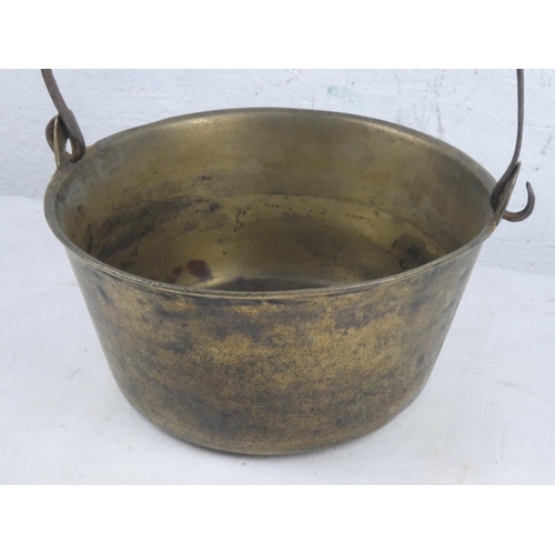 165 - An antique brass preserving pan.