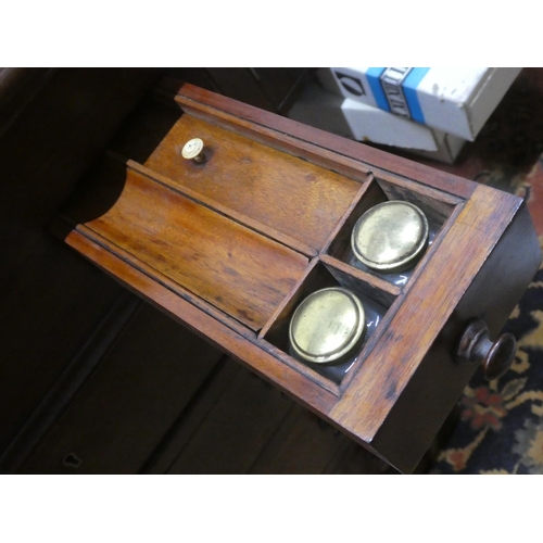 290 - A stunning antique davenport desk. Measuring 55x84x48cm