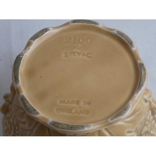 93 - A vintage Sylvac 2100 plant pot.