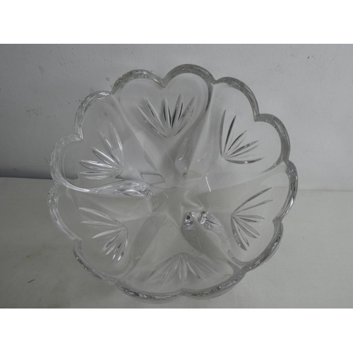 216 - A Marquis Waterford crystal bowl.