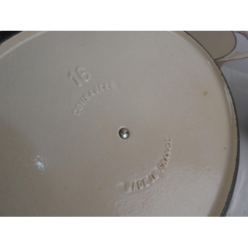 273 - A vintage Le Creuset 16 casserole pot (a/f) and La Cuisine enamel cast iron casserole dish.