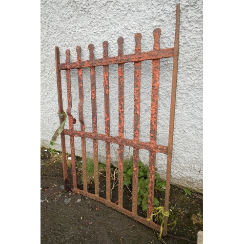 133 - A stunning antique wrought iron blacksmith forged gate, measuring 106cm high x 79cm wide.