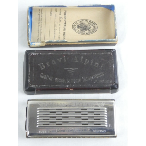 173 - A vintage boxed M Hohner 'Bravi Alpini' Harmonica.