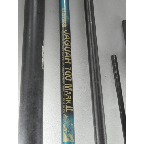 160 - A Daiwa Jaguar Carbon II fishing rod.