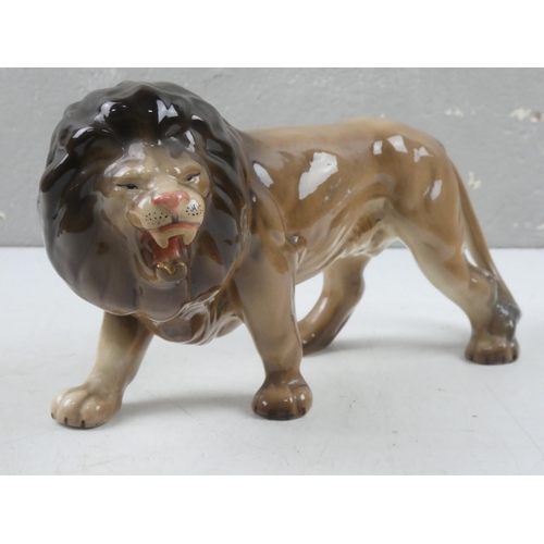 190 - A Melba Pottery lion.