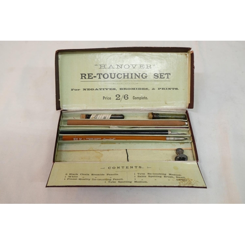 544 - A Hanover re-touching set for negatives, bromides, and prints.