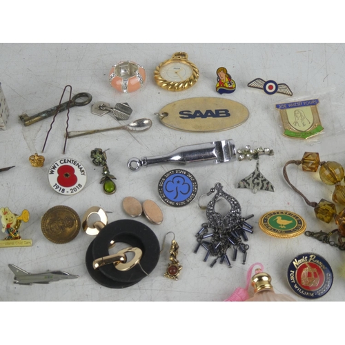 166 - A large assortment of various collectables, to include books, jewellery & more.