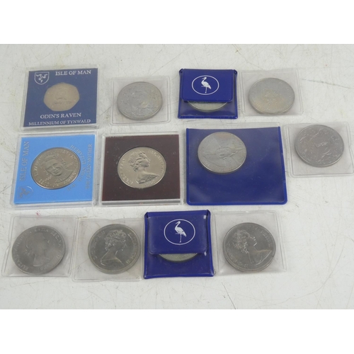 175 - A collection of 12 commemorative coins