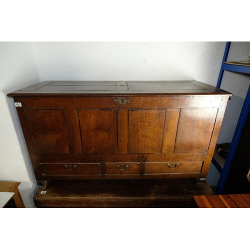 493 - A stunning antique oak lift top chest with three drawers, measuring 20