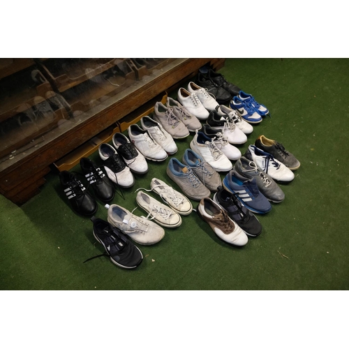 499 - A large lot of men's golfing shoes.