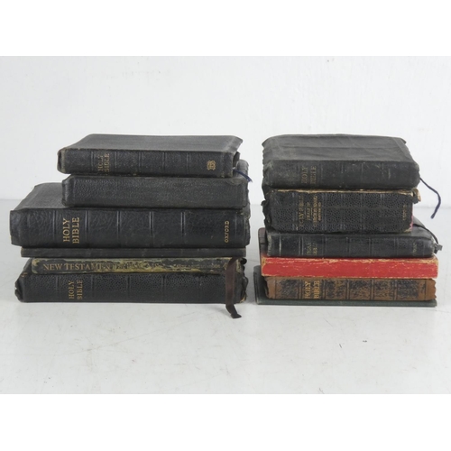 315 - A collection of vintage Bibles.