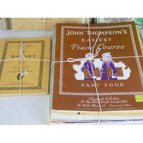 319 - A collection of vintage sheet music books.