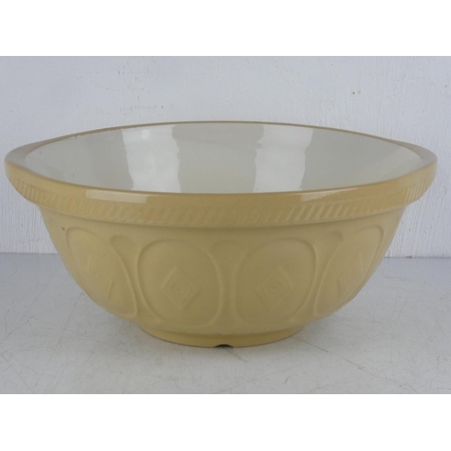 378 - A large vintage Cloverleaf baking bowl, measuring 32cm diameter.