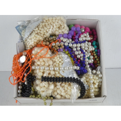 380 - A lot of fashion beaded necklaces.