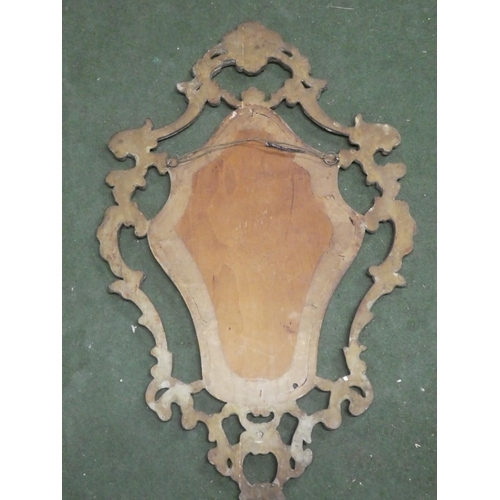 271 - A stunning antique wall mirror with decorative wooden frame, measuring 29