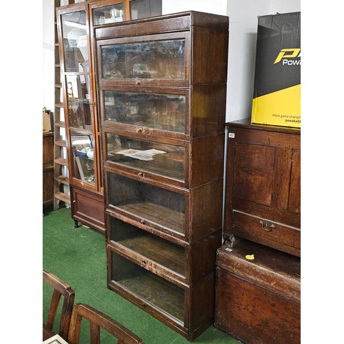 202 - A stunning antique/ vintage 6 tier barrister bookcase.