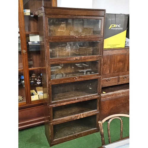 202 - A stunning antique/ vintage 6 tier barrister bookcase.