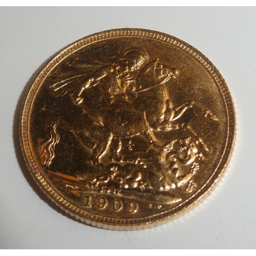 263 - A 1909 Edward VII full gold sovereign coin.