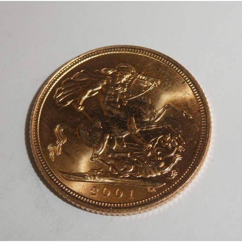 264 - A 2001 Queen Elizabeth full gold sovereign coin.