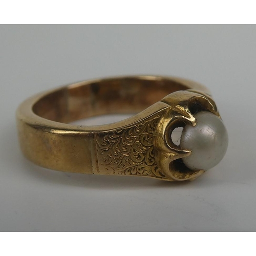 278 - A 9ct gold and pearl dress ring.