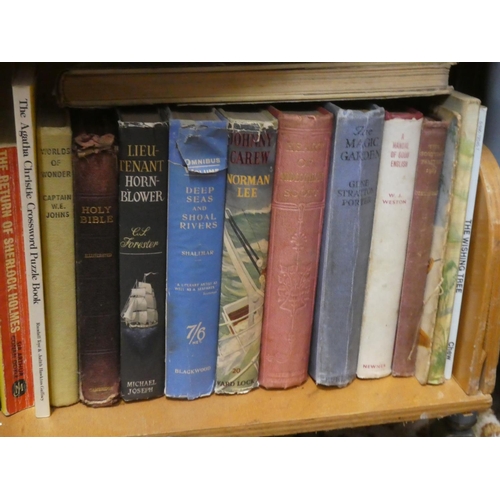 373 - A collection of vintage books.