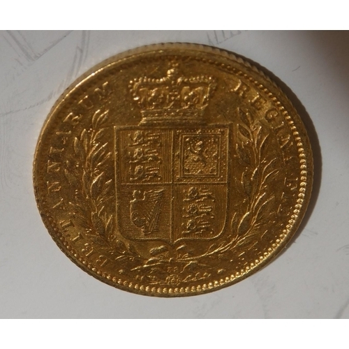 265 - A stunning 1864 Queen Victoria 'Young Head' full gold 'shield back' sovereign coin.