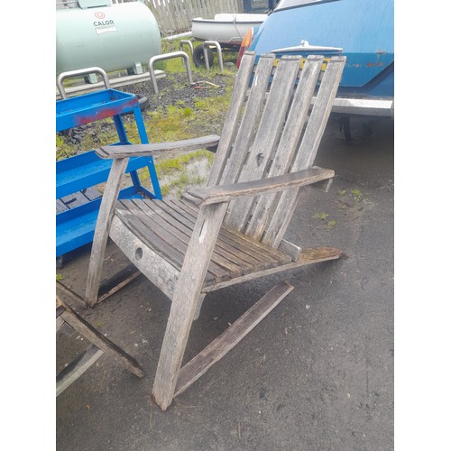 425 - A garden lounger and footstool, for restoration.