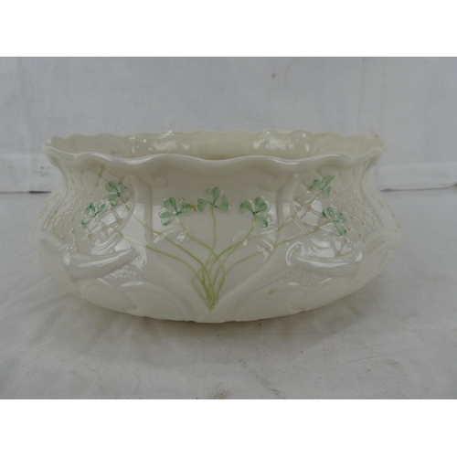 91 - A Belleek pottery 'Dalriada' fruit bowl.