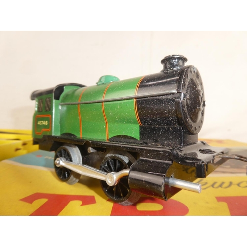 156 - A vintage boxed Hornby Gauge 'O' No 31 Passenger Set.