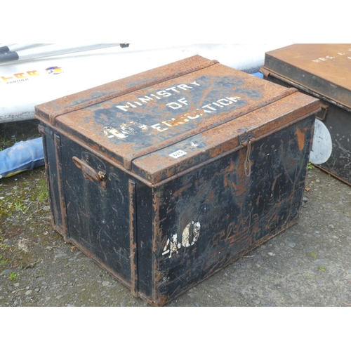 625 - A vintage Ministry of Education metal trunk, measuring 24