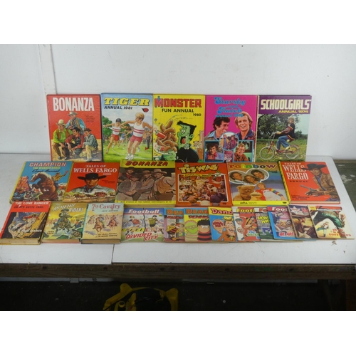 53 - A collection of vintage children's annuals and other books to include The Lone Ranger On Butte Trail... 