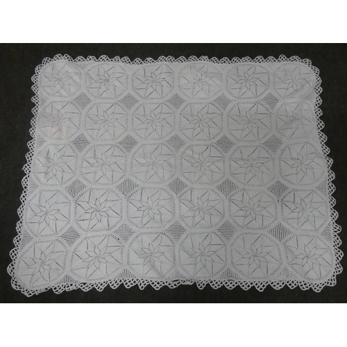 161 - A stunning hand knit cover with star pattern.