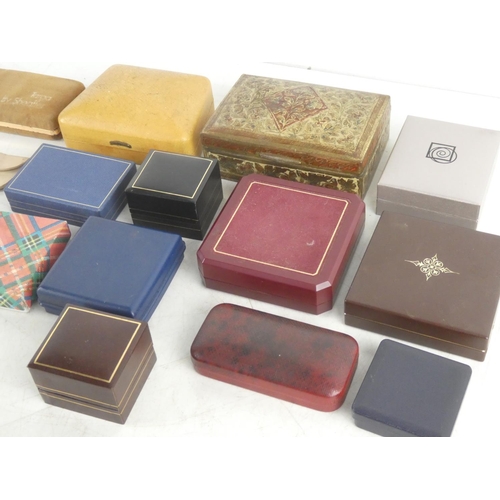 250 - A lot of assorted empty jewellery boxes.