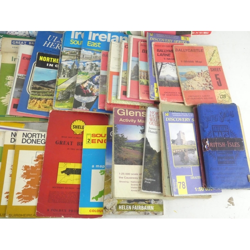 276 - A large lot of assorted road maps and guide books etc.