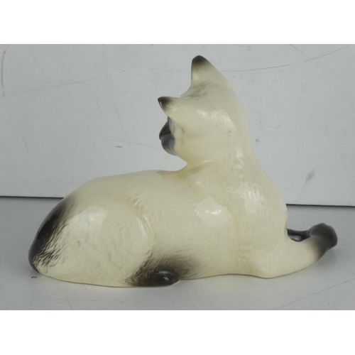 16 - A Royal Doulton cat.