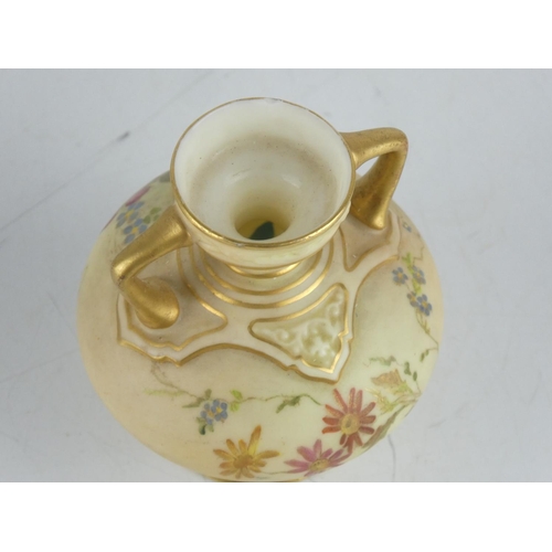 19 - A Royal Worcester hand painted miniature two handled pot (a/f). Measuring 8cm tall.