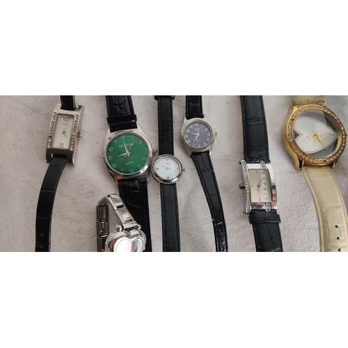 92 - A lot of fashion watches.