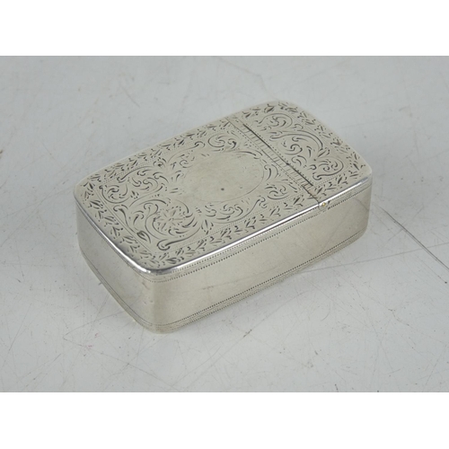 162 - A stunning Sterling silver snuff/ pill box.