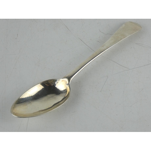 179 - An antique George II Irish silver serving spoon by maker Christopher Skinner, Dublin 1754, measures ... 