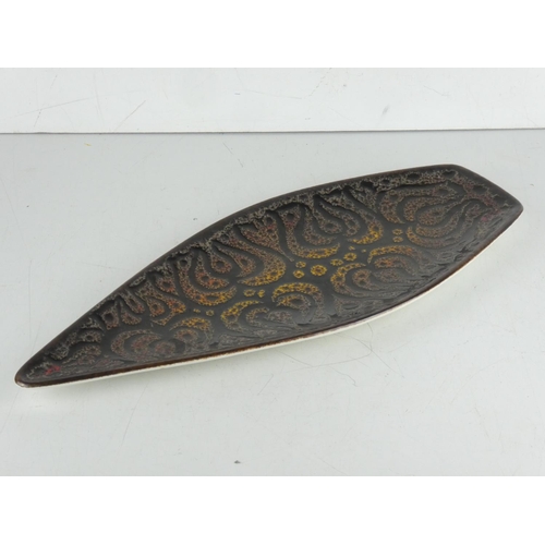 188 - A large vintage Poole pottery spear dish plate.