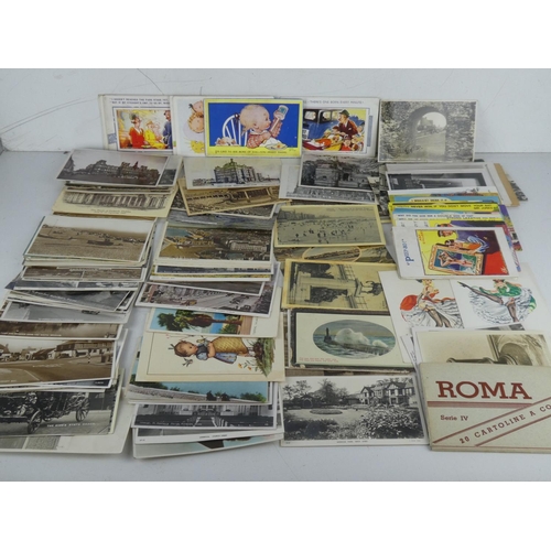 251 - A lot of vintage and antique postcards.